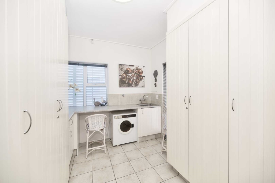 To Let 4 Bedroom Property for Rent in Vermont Western Cape